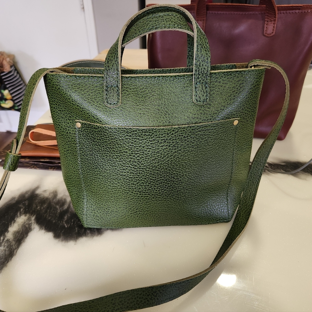 Portland Leather Goods mini CB avocado zip